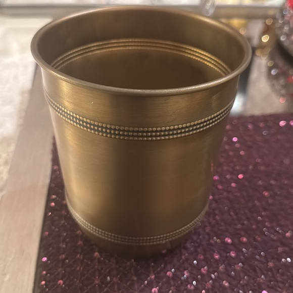 Set of two Indian Planter Pots 7x6, 7x5 Hammered Garden - Picture 3 of 4